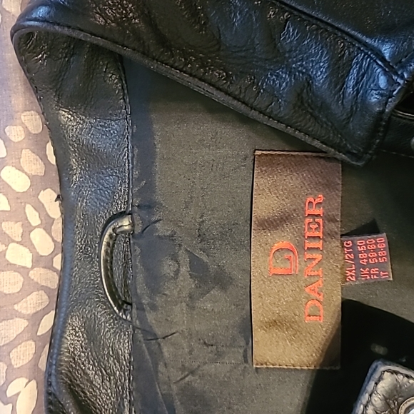 DANIER Men's Leather Biker Jacket. - Picture 5 of 12